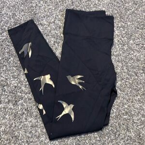 Noli Dove leggings. Size M.